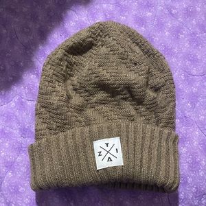 Zyia beanie